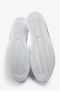 Fred Perry Perforated Baseline 9 Fred Perry Perforated Baseline -Fred Perry B4331 T65 V2 Q323 FLAT4