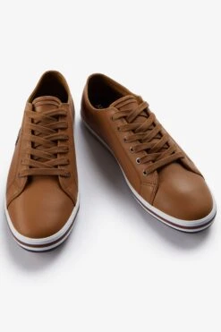 Fred Perry Kingston 8 Fred Perry Kingston -Fred Perry B4333 T17 V2 Q323 FLAT3