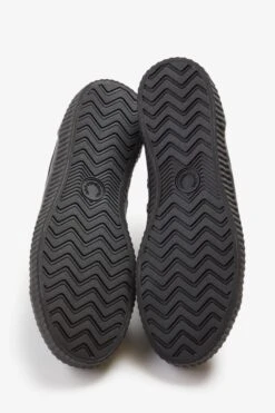 Fred Perry Hughes Low 9 Fred Perry Hughes Low -Fred Perry B4365 157 4