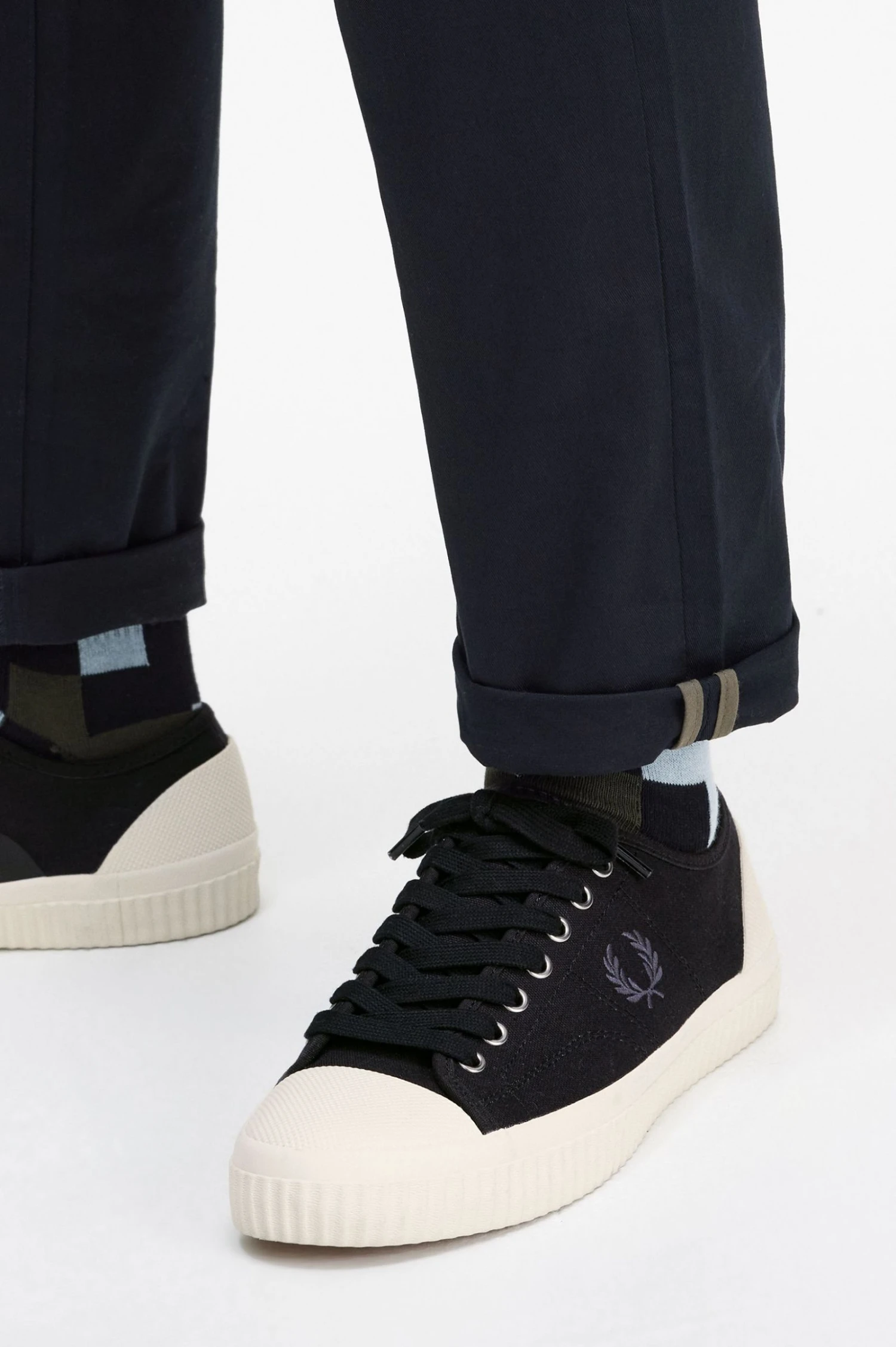 Fred Perry Low Hughes 8 Fred Perry Low Hughes - Image 8