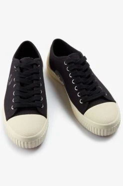 Fred Perry Low Hughes 10 Fred Perry Low Hughes -Fred Perry B4365 T38 V2 Q323 FLAT3