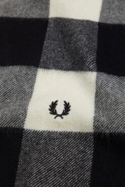 Fred Perry Gingham Scarf -Fred Perry C2140 L59 3