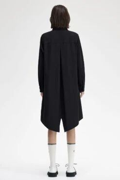 Fred Perry Fishtail Hem Shirt Dress -Fred Perry D6157 102 V2 Q323 MOD3 BACK
