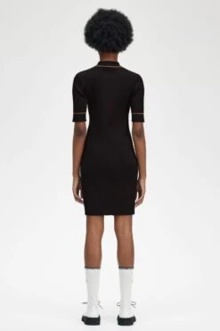 Fred Perry Ribbed Knitted Shirt Dress 8 Fred Perry Ribbed Knitted Shirt Dress -Fred Perry D6163 102 V2 Q323 MOD3 BACK