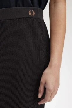 Fred Perry Ribbed Knitted Skirt 7 Fred Perry Ribbed Knitted Skirt -Fred Perry E6104 102 V2 Q323 ED1