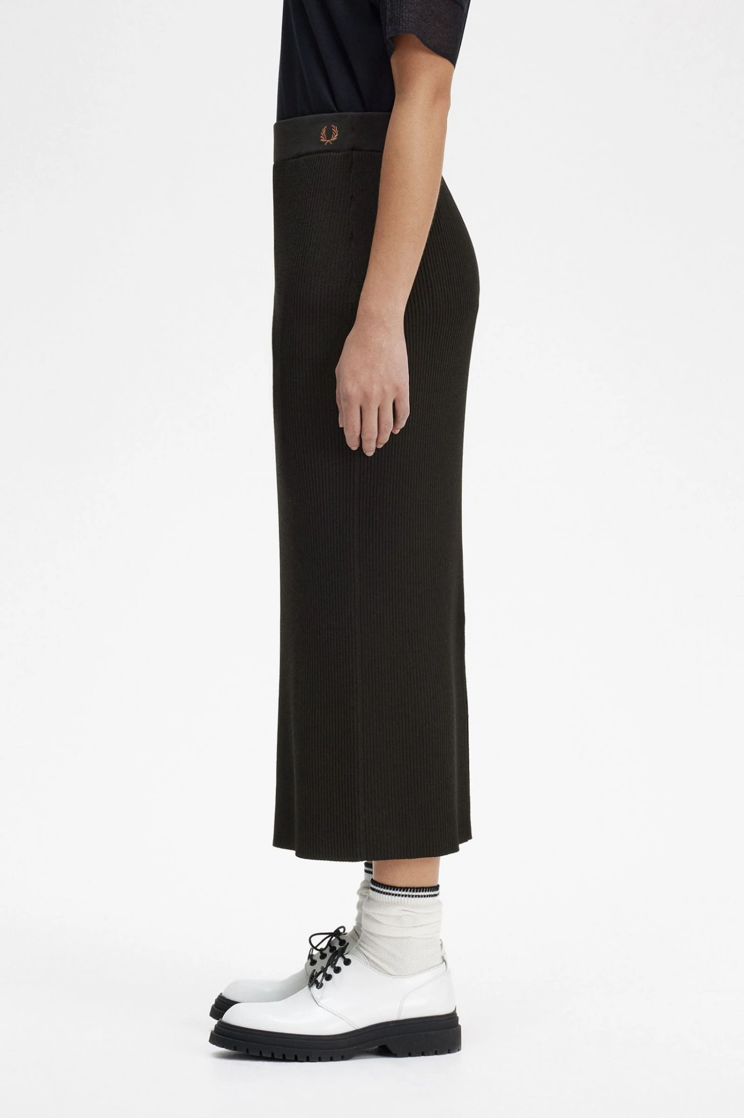 Fred Perry Ribbed Knitted Skirt 2 Fred Perry Ribbed Knitted Skirt - Image 2