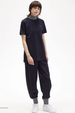 Fred Perry Jacquard Trim High Neck T-Shirt 9 Fred Perry Jacquard Trim High Neck T-Shirt -Fred Perry G5160 608 3