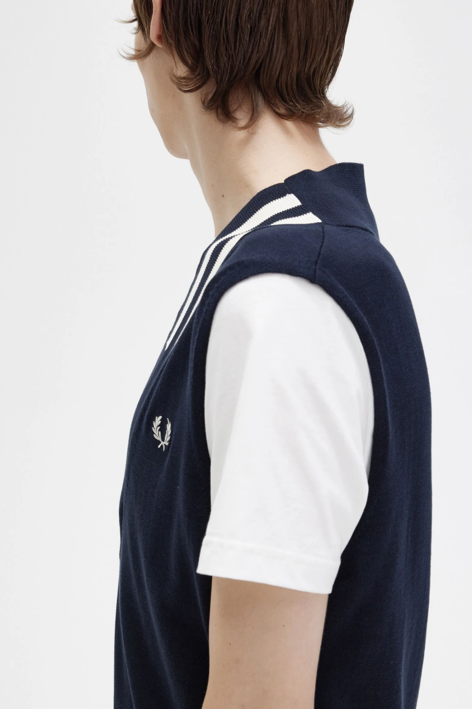 Fred Perry Tipped V-Neck Knitted Tank 5 Fred Perry Tipped V-Neck Knitted Tank - Image 5