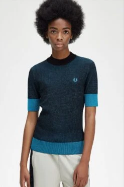 Fred Perry Contrast Rib Short Sleeve Jumper 8 Fred Perry Contrast Rib Short Sleeve Jumper -Fred Perry K6110 102 V2 Q323 ED1