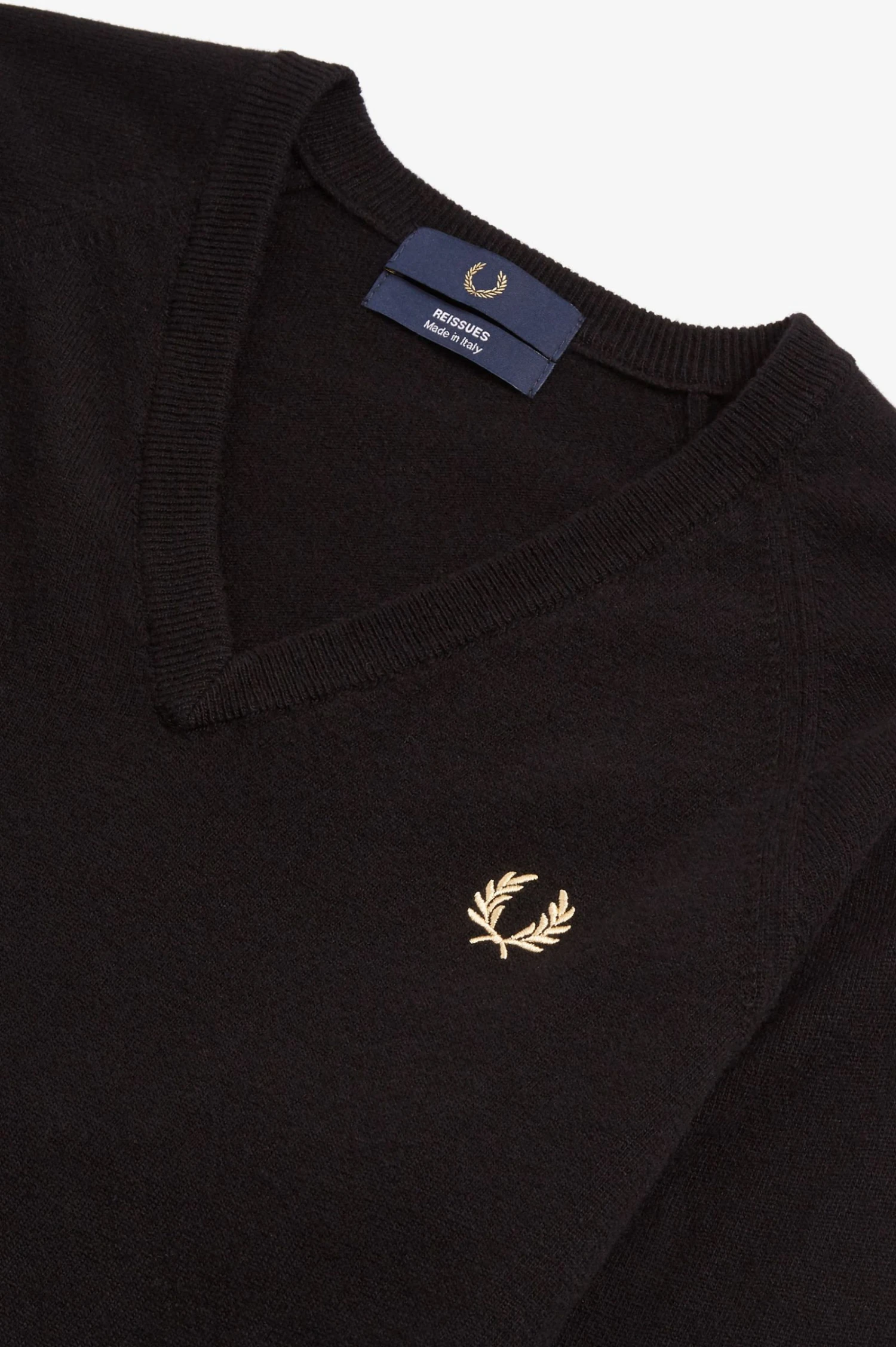 Fred Perry Lambswool V-Neck Jumper 4 Fred Perry Lambswool V-Neck Jumper - Image 4
