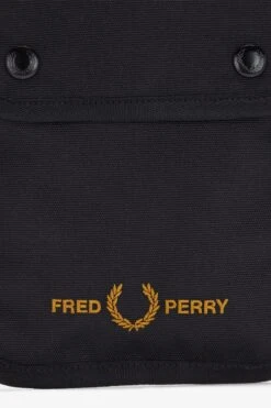 Fred Perry Branded Pouch -Fred Perry L5294 102 V2 Q323 FLAT5