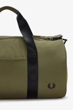 Fred Perry Ripstop Barrel Bag 9 Fred Perry Ripstop Barrel Bag -Fred Perry L6264 Q55 V2 Q323 FLAT5