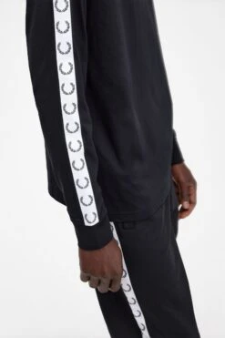 Fred Perry Taped Long Sleeve T-Shirt -Fred Perry M4621 102 5