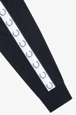 Fred Perry Taped Long Sleeve T-Shirt -Fred Perry M4621 102 9