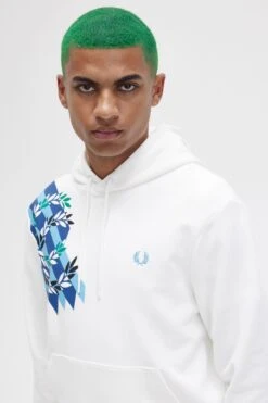 Fred Perry Laurel Wreath Print Hooded Sweatshirt 11 Fred Perry Laurel Wreath Print Hooded Sweatshirt -Fred Perry M5820 129 5