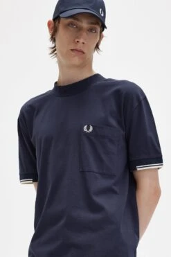 Fred Perry Tipped Sleeve T-Shirt 9 Fred Perry Tipped Sleeve T-Shirt -Fred Perry M5852 608 4