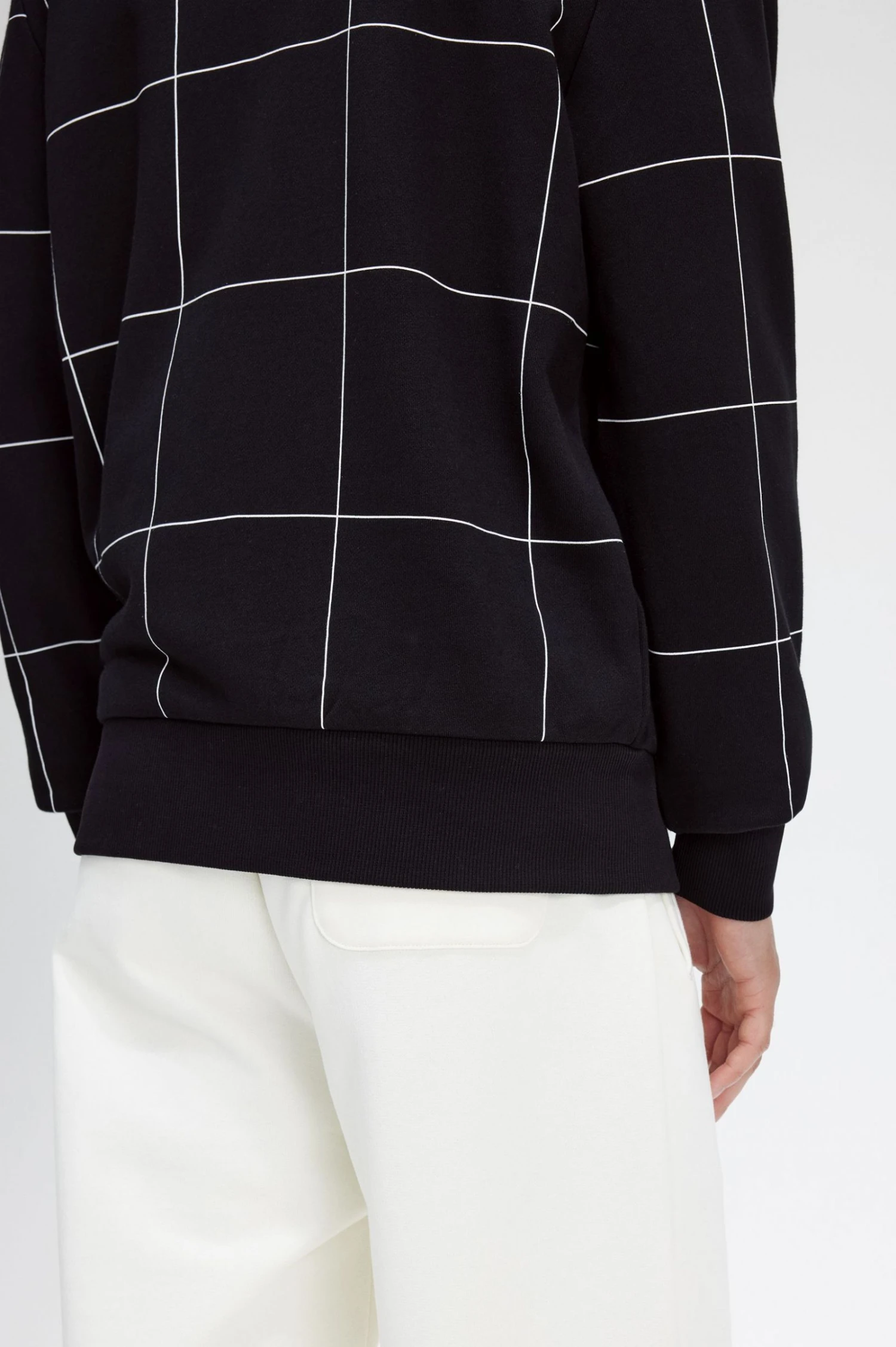 Fred Perry Grid Detail Sweatshirt 4 Fred Perry Grid Detail Sweatshirt - Image 4