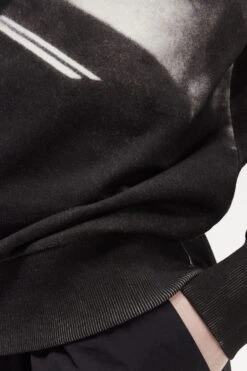 Fred Perry Rave Graphic Hooded Sweatshirt -Fred Perry M6562 102 V2 Q323 ED3