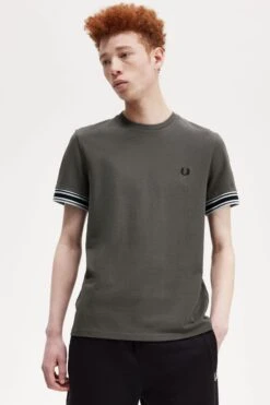 Fred Perry Bold Tipped Piqué T-Shirt 9 Fred Perry Bold Tipped Piqué T-Shirt -Fred Perry M6568 638 V2 Q323 ED1
