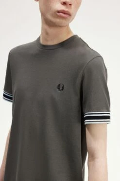 Fred Perry Bold Tipped Piqué T-Shirt 11 Fred Perry Bold Tipped Piqué T-Shirt -Fred Perry M6568 638 V2 Q323 ED3