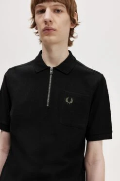 Fred Perry Textured Zip Neck Polo Shirt -Fred Perry M6583 102 V2 Q323 ED1