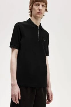 Fred Perry Textured Zip Neck Polo Shirt -Fred Perry M6583 102 V2 Q323 ED2