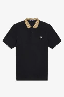 Fred Perry Chequerboard Collar Polo Shirt 12 Fred Perry Chequerboard Collar Polo Shirt -Fred Perry M6586 102 V2 Q323 FLATFRONT