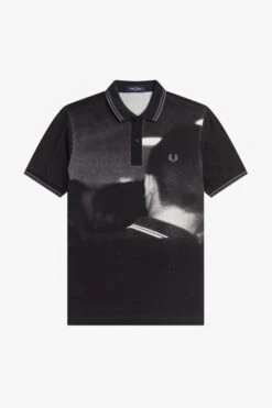 Rave Graphic Fred Perry Shirt -Fred Perry M6610 102 V2 Q323 FLATFRONT