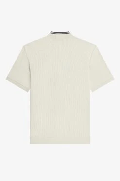 Fred Perry Henley Polo Shirt -Fred Perry M6818 P04 V2 Q323 FLATBACK