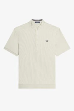 Fred Perry Henley Polo Shirt -Fred Perry M6818 P04 V2 Q323 FLATFRONT