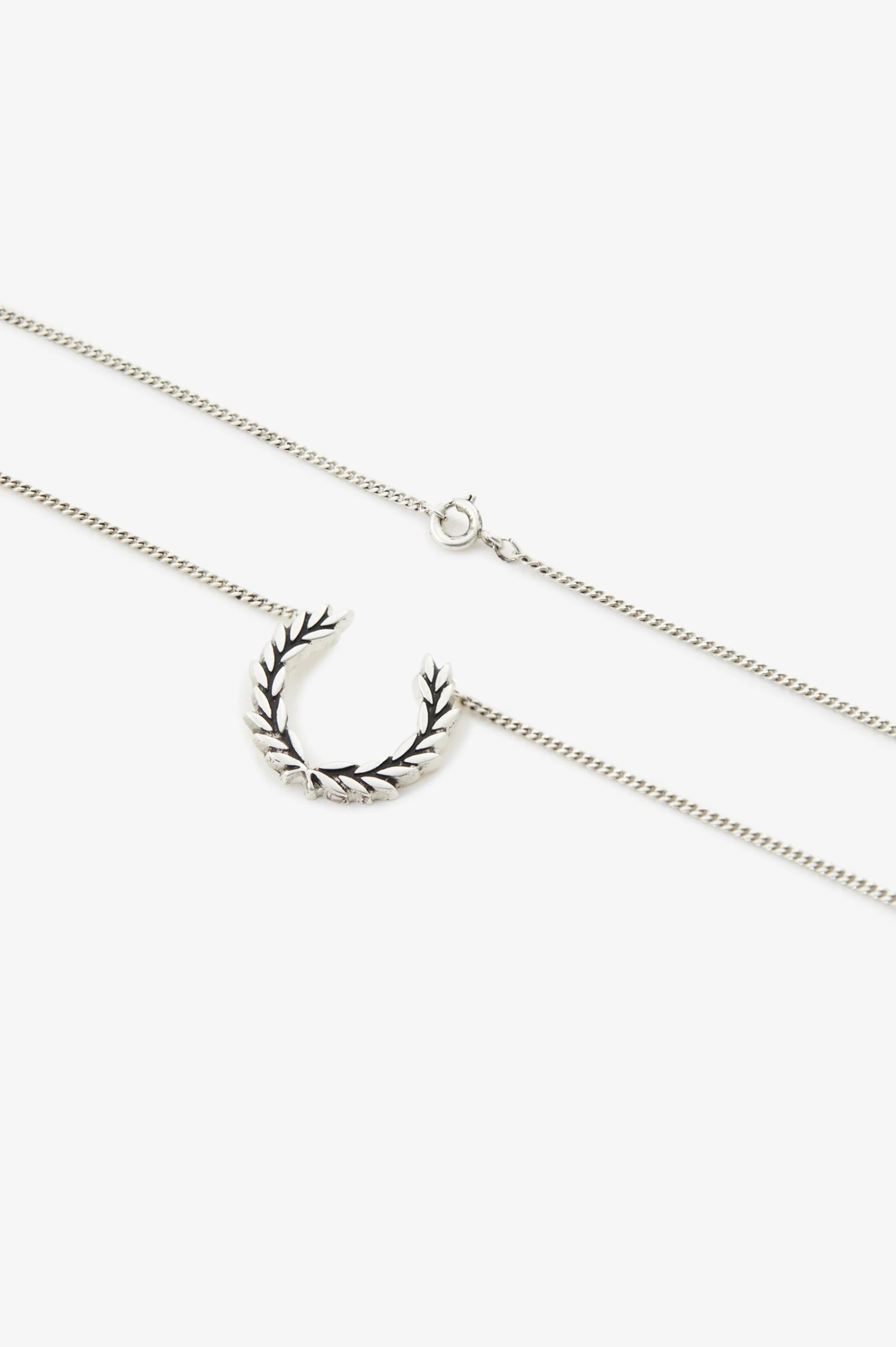 Fred Perry Laurel Wreath Necklace 2 Fred Perry Laurel Wreath Necklace - Image 2