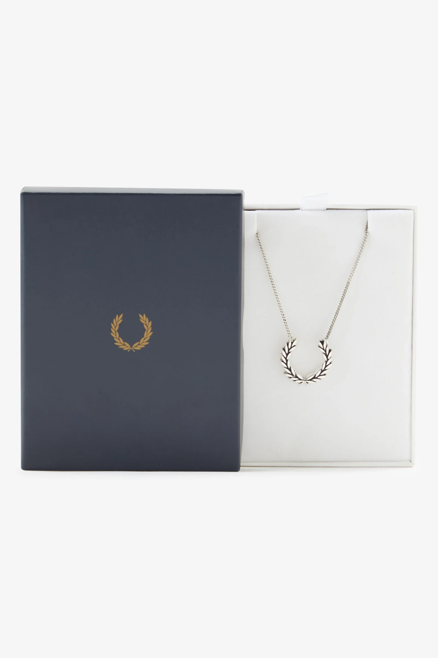 Fred Perry Laurel Wreath Necklace 3 Fred Perry Laurel Wreath Necklace - Image 3