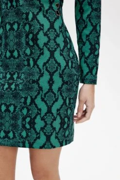 Fred Perry Off-the-Shoulder Snakeprint Dress -Fred Perry SD6544 R35 V2 Q323 ED3