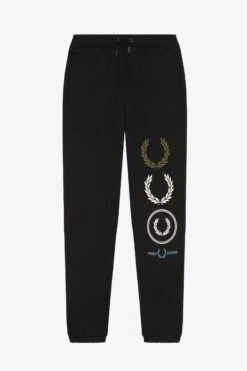 Fred Perry Graphic Branding Sweatpants -Fred Perry T6505 102 V2 Q323 FLATFRONT
